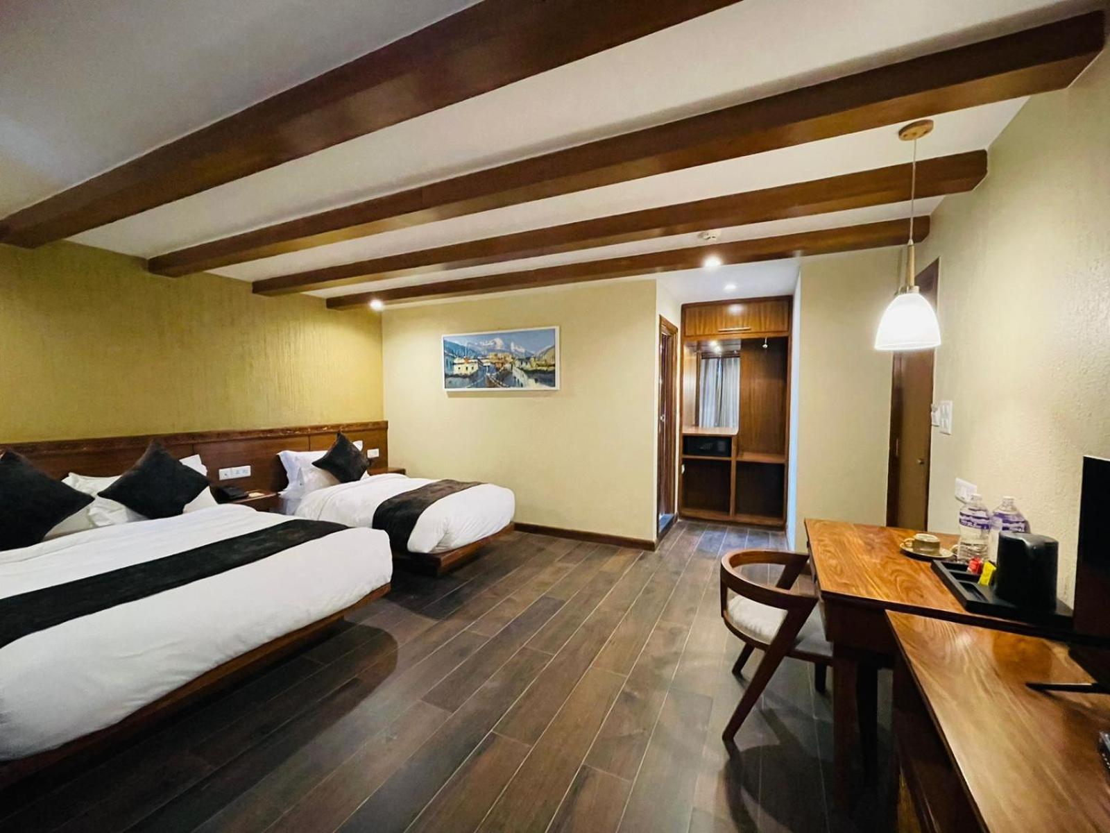 Hotel Timber House By Tara Group à Katmandou Extérieur photo