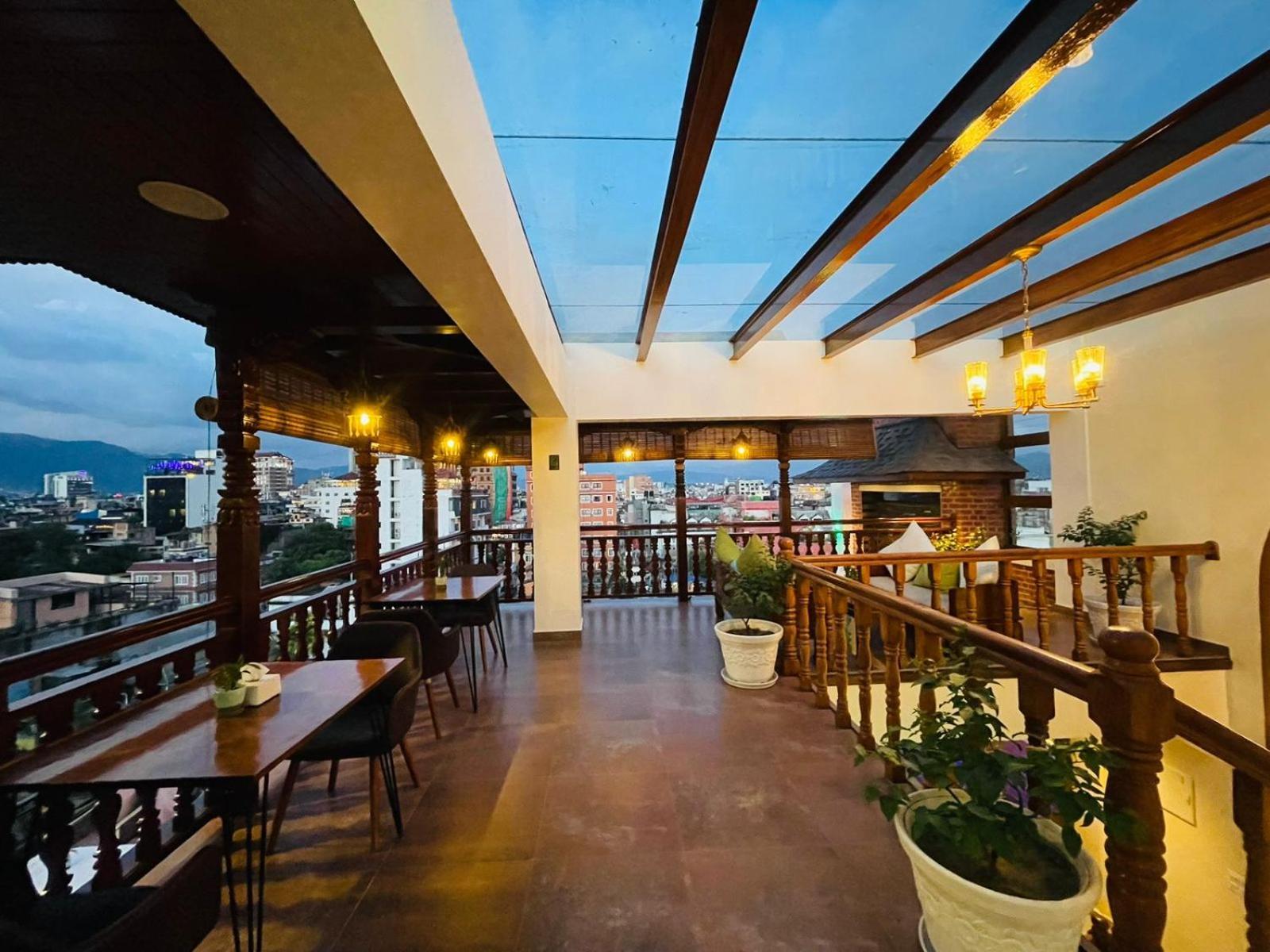 Hotel Timber House By Tara Group à Katmandou Extérieur photo