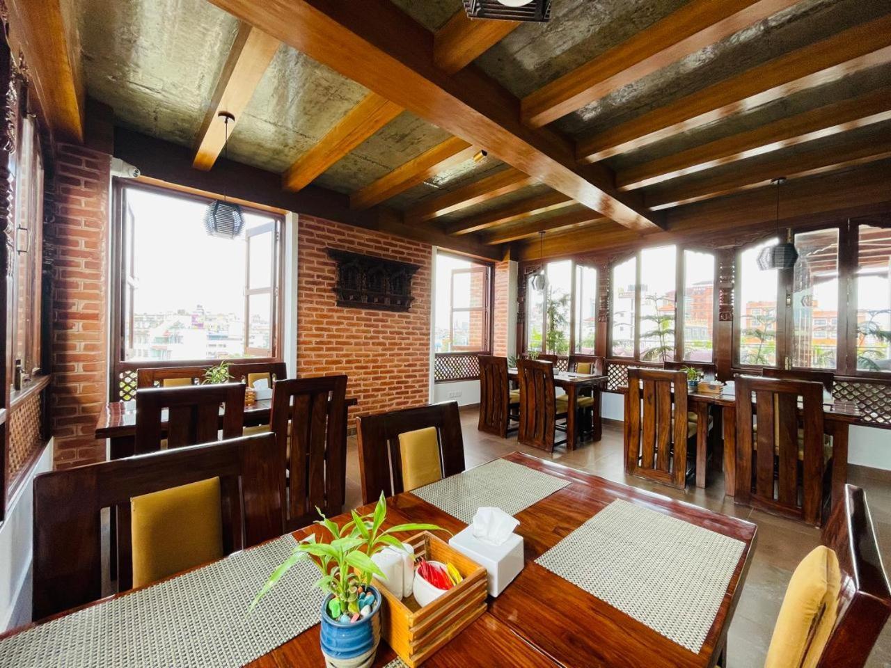Hotel Timber House By Tara Group à Katmandou Extérieur photo